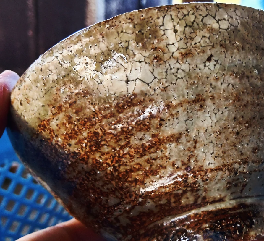 Kohiki plate, warm clay tone